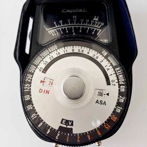 Vintage Capital Light Meter with Case